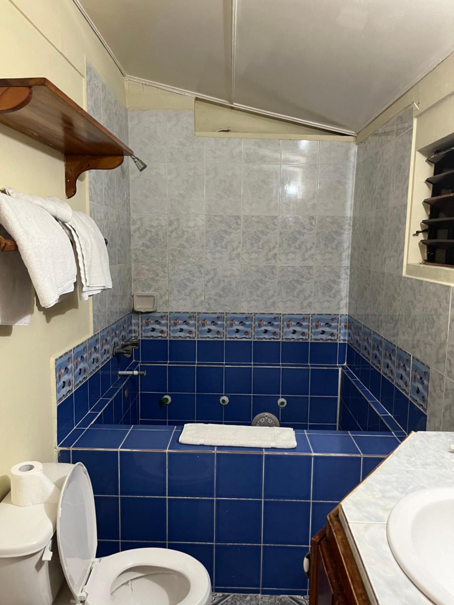 Andre'S Guest House Negril Esterno foto